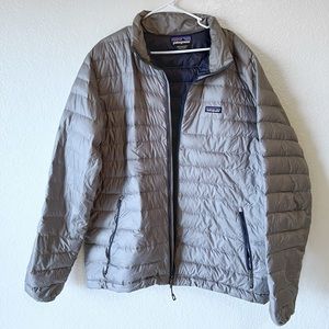 Patagonia Men’s XXL full-zip down jacket, Silver/Navy